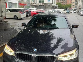 宝马5系 530Li 2.0T 自动 尊享型M运动套装 