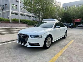 奥迪A4L 35TFSI 2.0T 自动 舒适型 