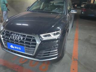 奥迪Q5L 40TFSI 2.0T 自动 改款荣享时尚型 