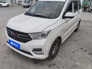 五菱宏光 S 1.5L 手动 标准型 