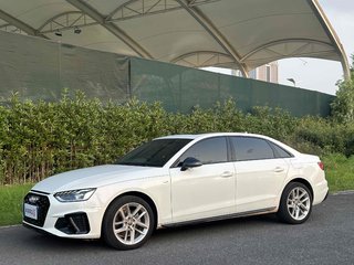 奥迪A4L 40TFSI 2.0T 自动 豪华动感型 