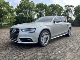 奥迪A4L 35TFSI 2.0T 自动 标准型 