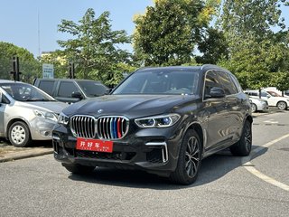 宝马X5 xDrive30Li 2.0T 自动 尊享型M运动套装 