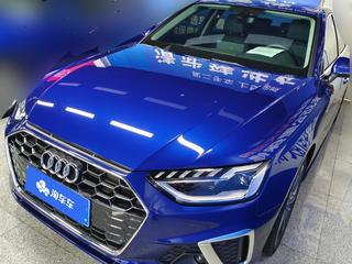 奥迪A4L 40TFSI 2.0T 自动 时尚动感型 