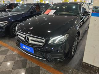 奔驰E级 E300L 2.0T 自动 运动时尚型 