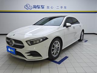 奔驰A级 A200L 1.3T 自动 运动轿车版 