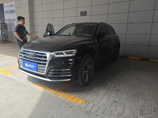 奥迪Q5L 40TFSI 2.0T 自动 改款荣享时尚型 