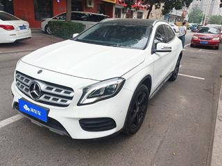 奔驰GLA 200 1.6T 自动 时尚型 