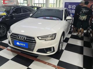 奥迪A4L 40TFSI 2.0T 自动 时尚型 