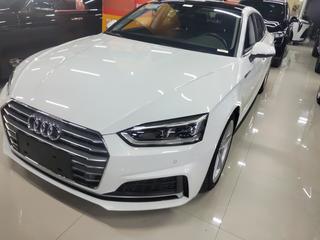 奥迪A5掀背 40TFSI 2.0T 自动 时尚型 