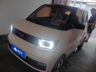 宏光MINI EV 马卡龙夹心款170km续航磷酸铁锂 