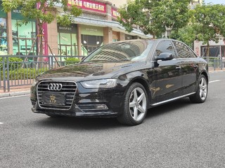 奥迪A4L 35TFSI 2.0T 自动 舒适型 