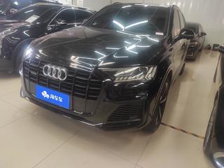 奥迪Q7 55 3.0T 自动 运动型quattro-S-line 