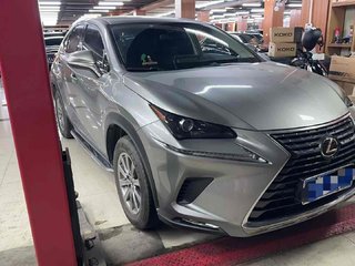 雷克萨斯NX 200 2.0L 自动 锋行版 