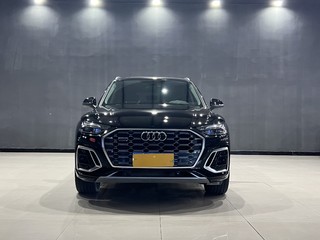 奥迪Q5L 45TFSI 2.0T 自动 豪华动感型 