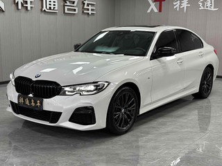 宝马3系 330i 2.0T 自动 M运动曜夜套装 