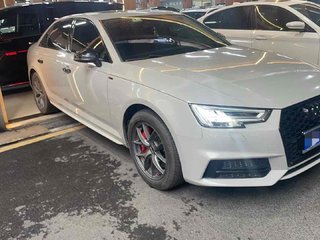 奥迪A4L 40TFSI 2.0T 自动 时尚型 