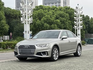 奥迪A4L 40TFSI 2.0T 自动 时尚型 