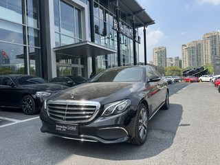 奔驰E级 E300L 2.0T 自动 豪华型 