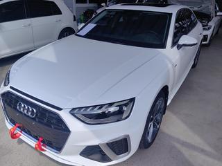 奥迪A4L 40TFSI 2.0T 自动 时尚动感型 