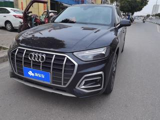 奥迪Q5L 40TFSI 2.0T 自动 豪华致雅型 