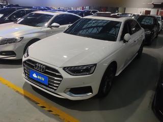 奥迪A4L 40TFSI 2.0T 自动 时尚致雅型 