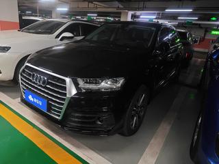 奥迪Q7 45 3.0T 自动 技术型 