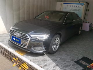 奥迪A6L 40TFSI 2.0T 自动 豪华致雅型 