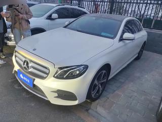 奔驰E级 E300L 2.0T 自动 运动时尚型 