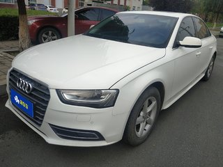 奥迪A4L 35TFSI 2.0T 自动 舒适型 