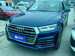 奥迪Q5L 40TFSI 2.0T 自动 荣享时尚型 