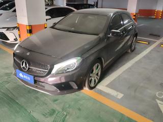 奔驰A级 A200 1.6T 自动 动感型 