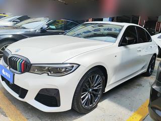 宝马3系 325i 2.0T 自动 改款M运动曜夜套装 