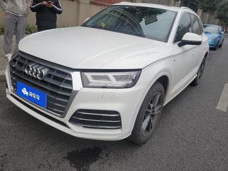 奥迪Q5L 45TFSI 2.0T 自动 尊享时尚型 