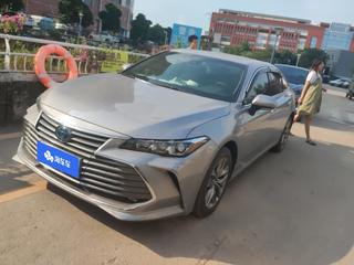 丰田亚洲龙 双擎 2.5L 自动 XLE尊贵版 