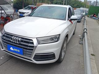 奥迪Q5L 40TFSI 2.0T 自动 荣享进取型 