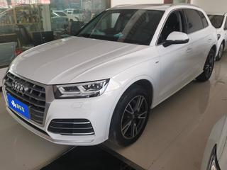 奥迪Q5L 40TFSI 2.0T 自动 改款荣享时尚型 