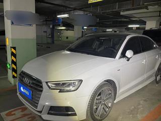 奥迪A3 35TFSI 1.4T 自动 运动型Limousine 