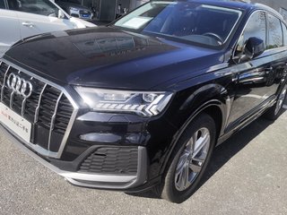 奥迪Q7 45 2.0T 自动 运动型quattro-S-line 