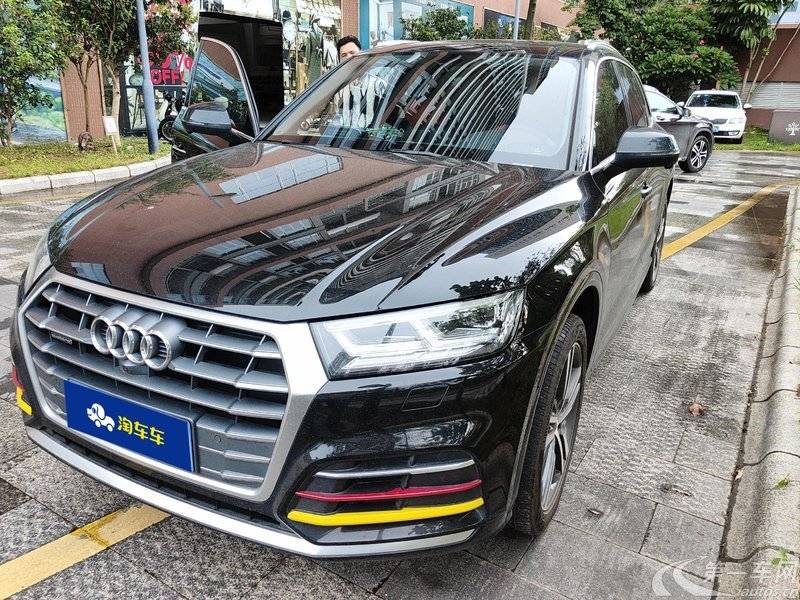 奥迪Q5L 40TFSI 2020款 2.0T 自动 改款荣享时尚型 (国Ⅵ) 