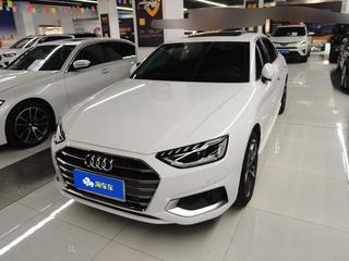 奥迪A4L 40TFSI 2.0T 自动 时尚动感型 