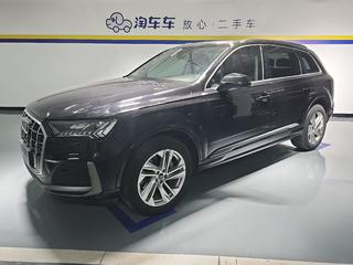 奥迪Q7 45 2.0T 自动 运动型quattro-S-line 