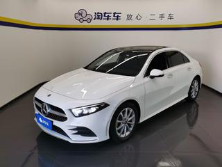 奔驰A级 A200L 1.3T 自动 改款运动轿车版 