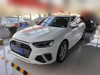 奥迪A4L 35TFSI 2.0T 自动 时尚动感型 