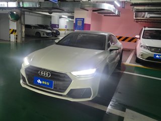 奥迪A7掀背 45TFSI 2.0T 自动 臻选型 