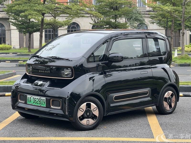 宝骏KiWi EV 2022款 0.0T 自动 设计师轻享版 