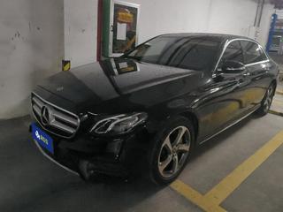 奔驰E级 E300L 2.0T 自动 运动时尚型 