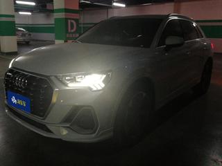 奥迪Q3 35TFSI 1.4T 自动 时尚动感型 