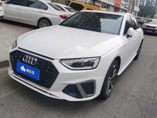 奥迪A4L 40TFSI 2.0T 自动 时尚动感型 