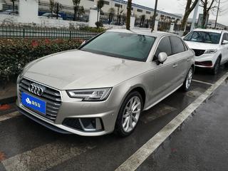 奥迪A4L 40TFSI 2.0T 自动 时尚型 